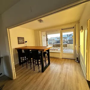  Apartment Lovely 2-bedroom With Balcony Niederlande